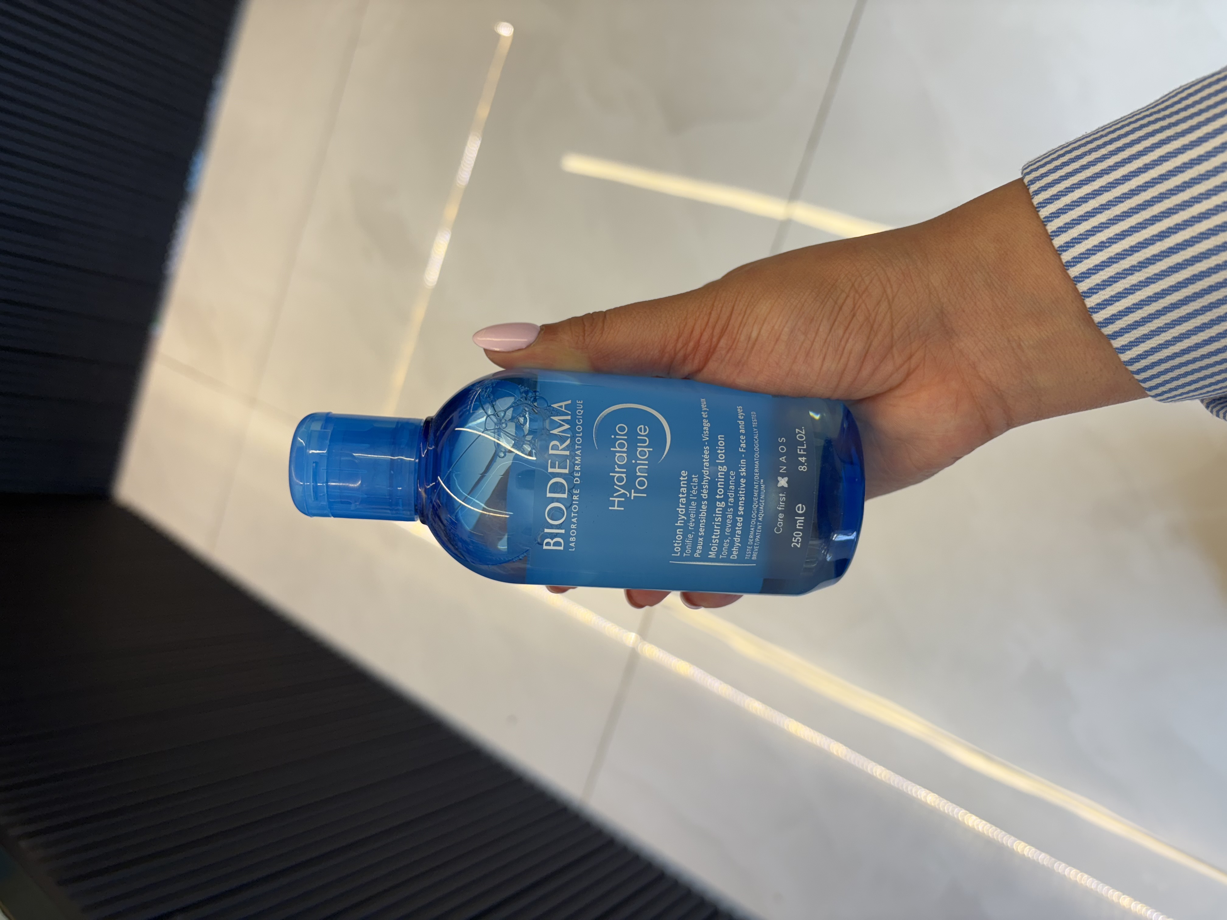 تونر آبرسان مدل هیدرابیو تونیک hydrabio tonique حجم 250 میل