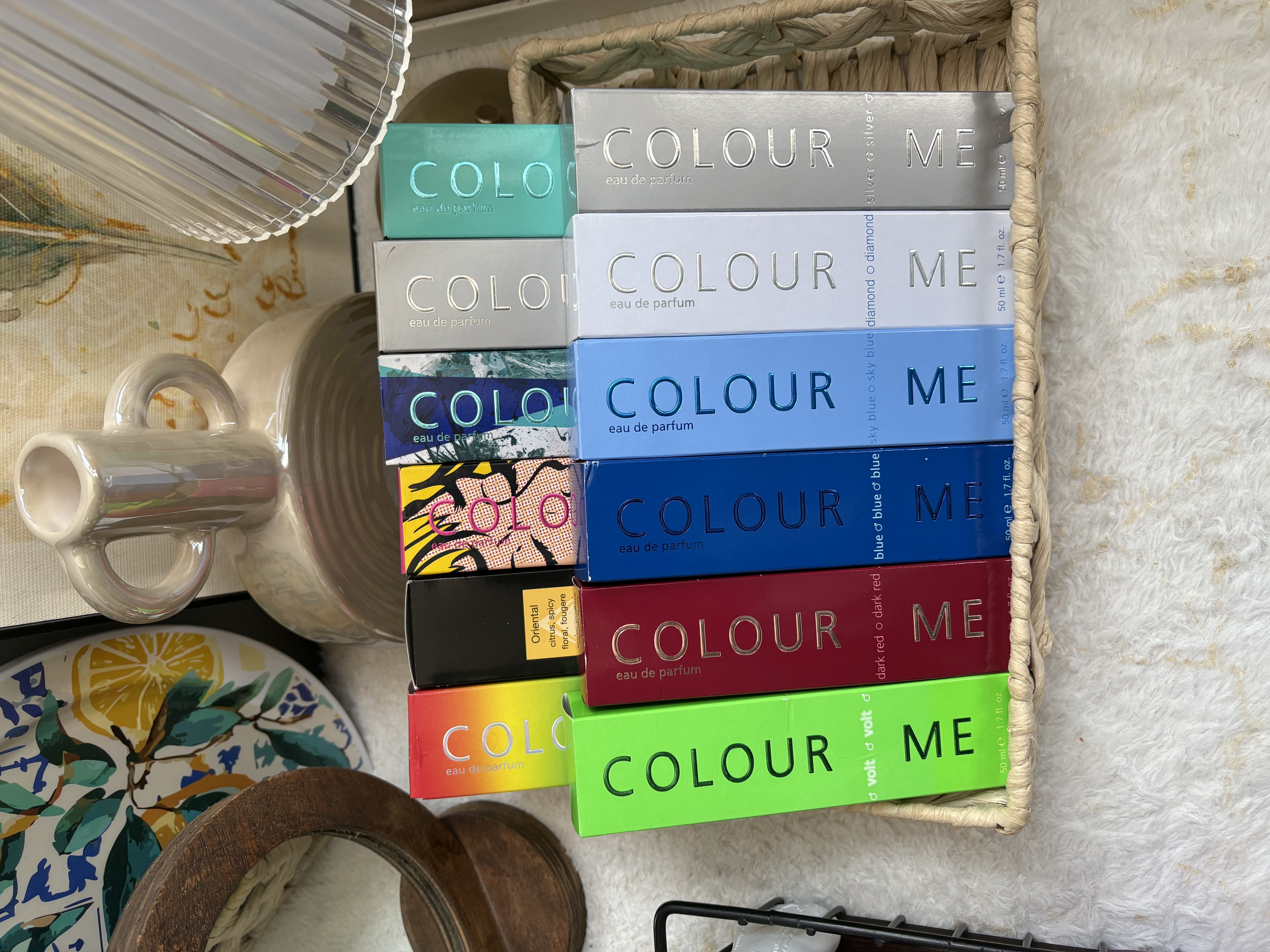 عطر و ادکلن زنانه و مردانه کالر می دارک رد برند میلتون لوید ( MILTON LLOYD - COLOUR ME DARK RED )