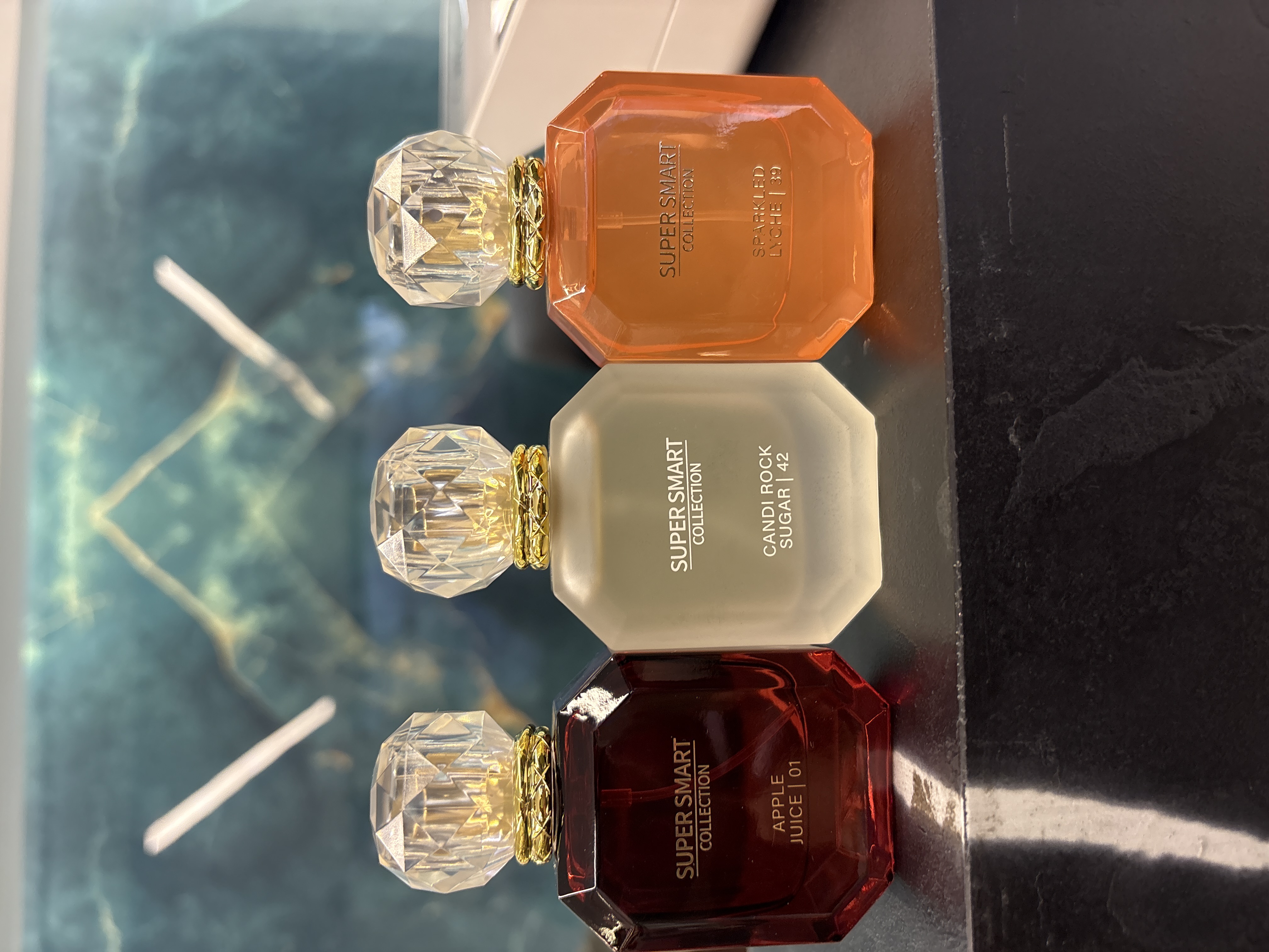 عطر ادکلن مینی کایالی لیچی اسپارکلینگ 39 (سوپر اسمارت) | (Kayali Sparkling Lychee 39 (Super Smart حجم 25 میل(شرکتی)