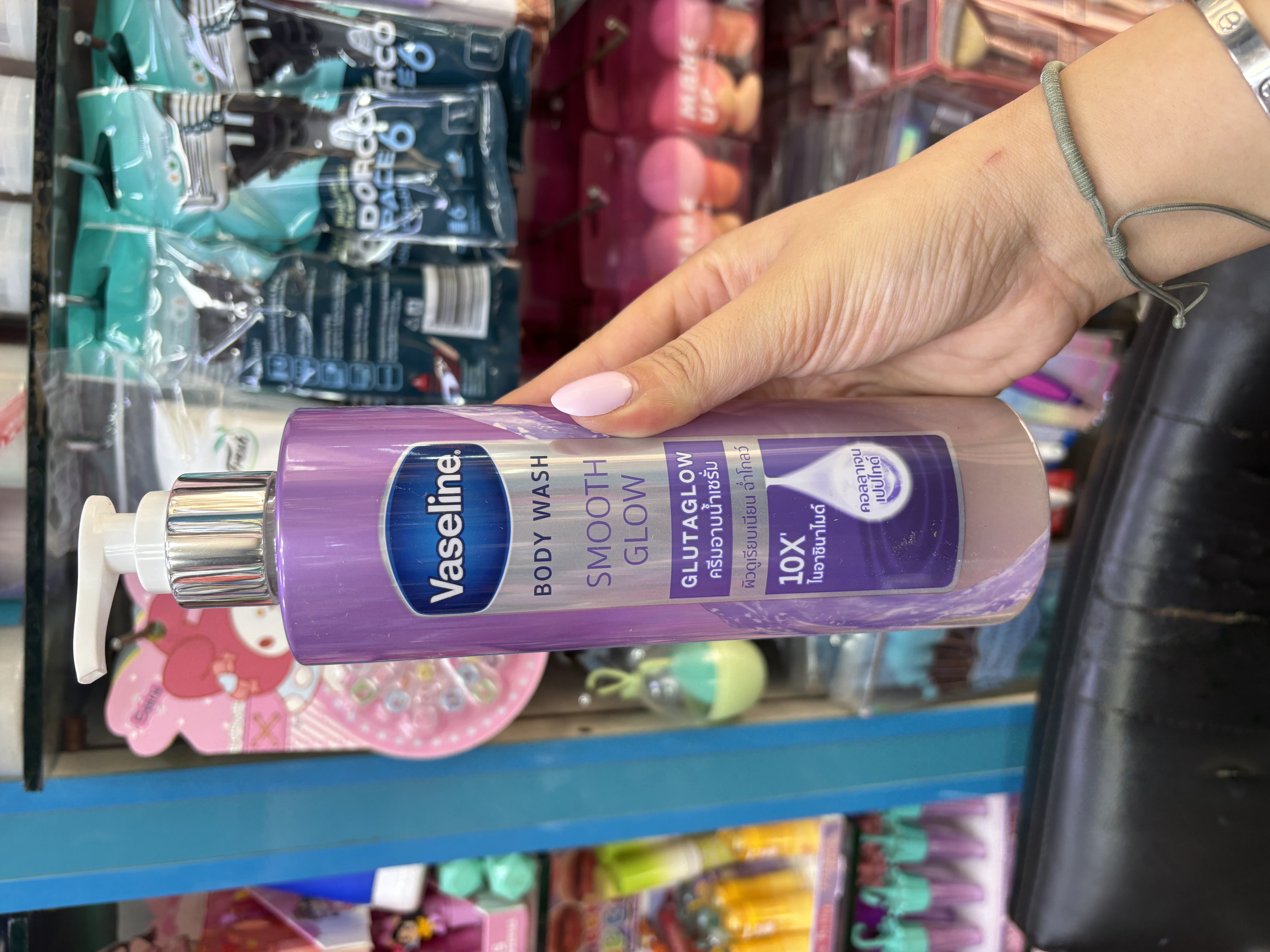 شامپو بدن مدل Smooth Glow Glutaglow