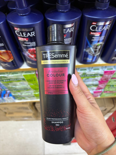 شامپو ترزمی tresemme مدل محافظ و احیاگر رنگ مو Colour Revitalise حجم 400 میلی لیتر (اورجینال)