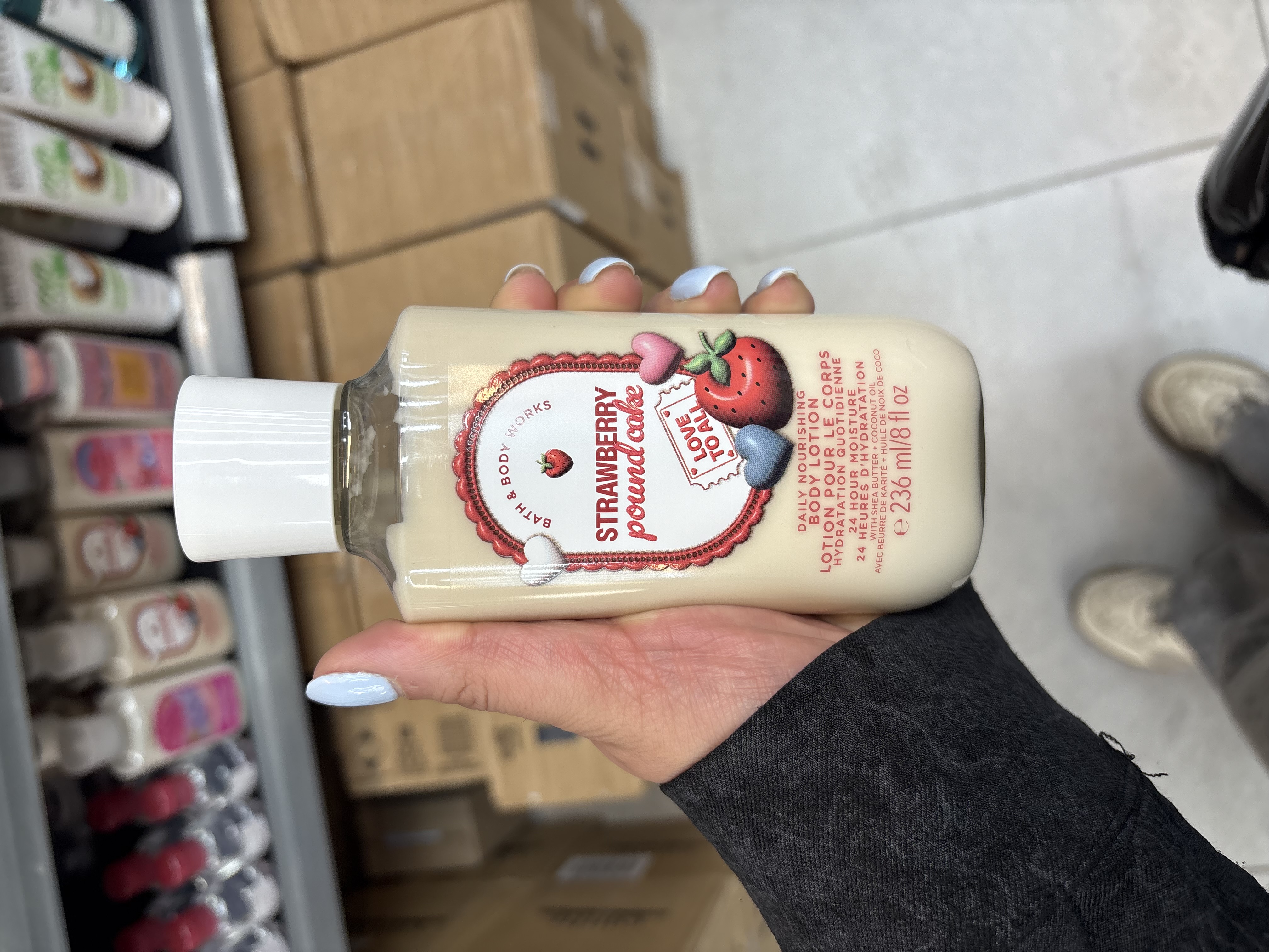 لوسیون بدن بث اند بادی ورکس strawberry pound cake
