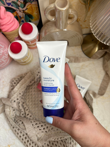 فوم پاک کننده صورت و رطوبت رسان داو Dove Beauty Moisture وزن 100 گرم