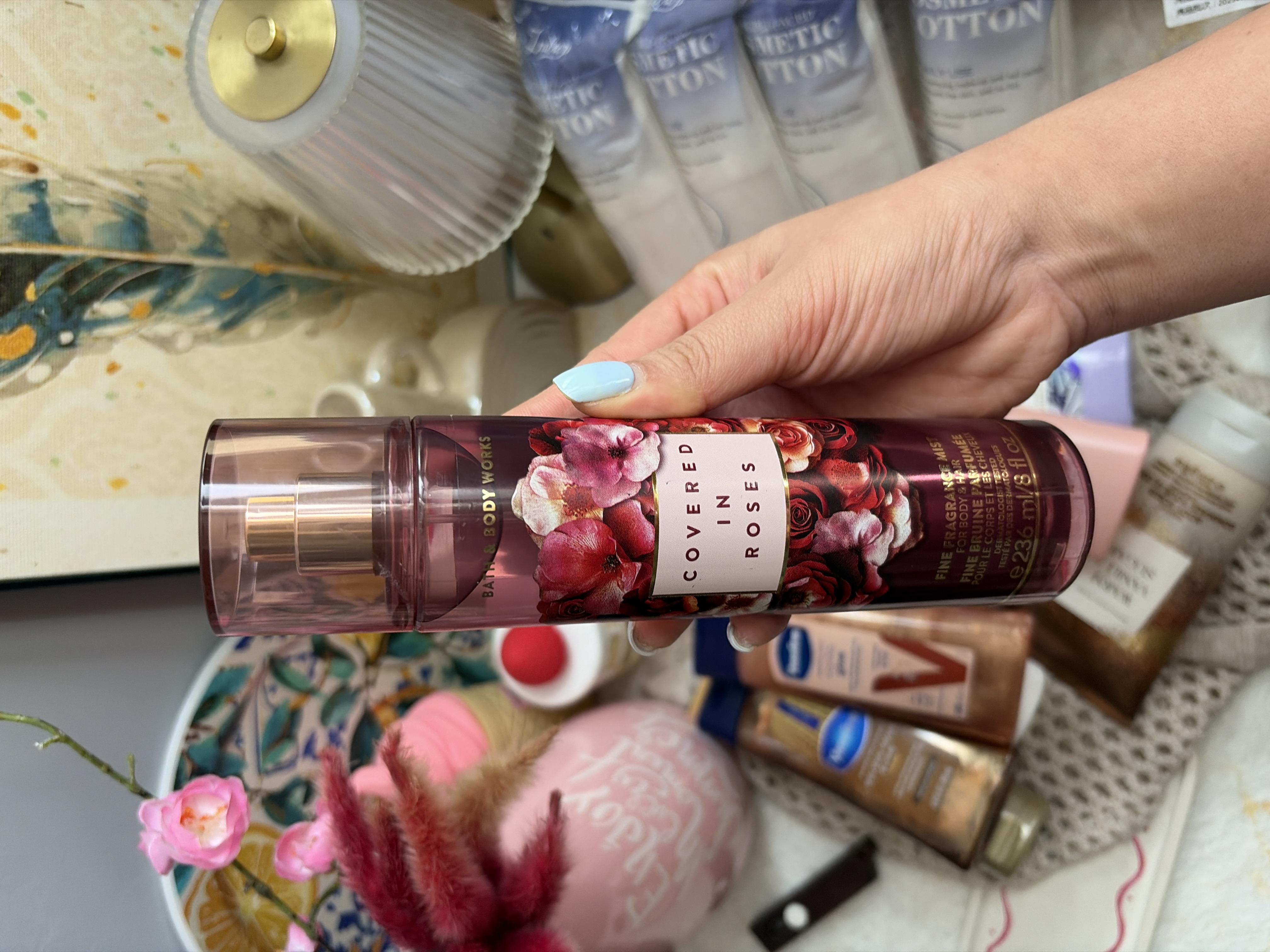 بادی اسپلش زنانه بس اند بادی Bath & Body Works مدل Covered In Roses حجم 236 میل