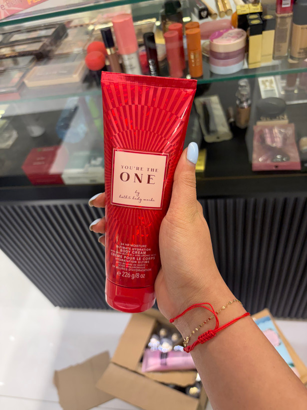 کرم بدن بث اند بادی مدل You’re The One
