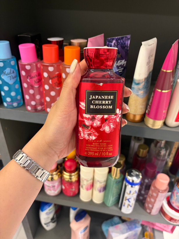 شامپو بدن بث اند بادی مدل Japanese Cherry Blossom
