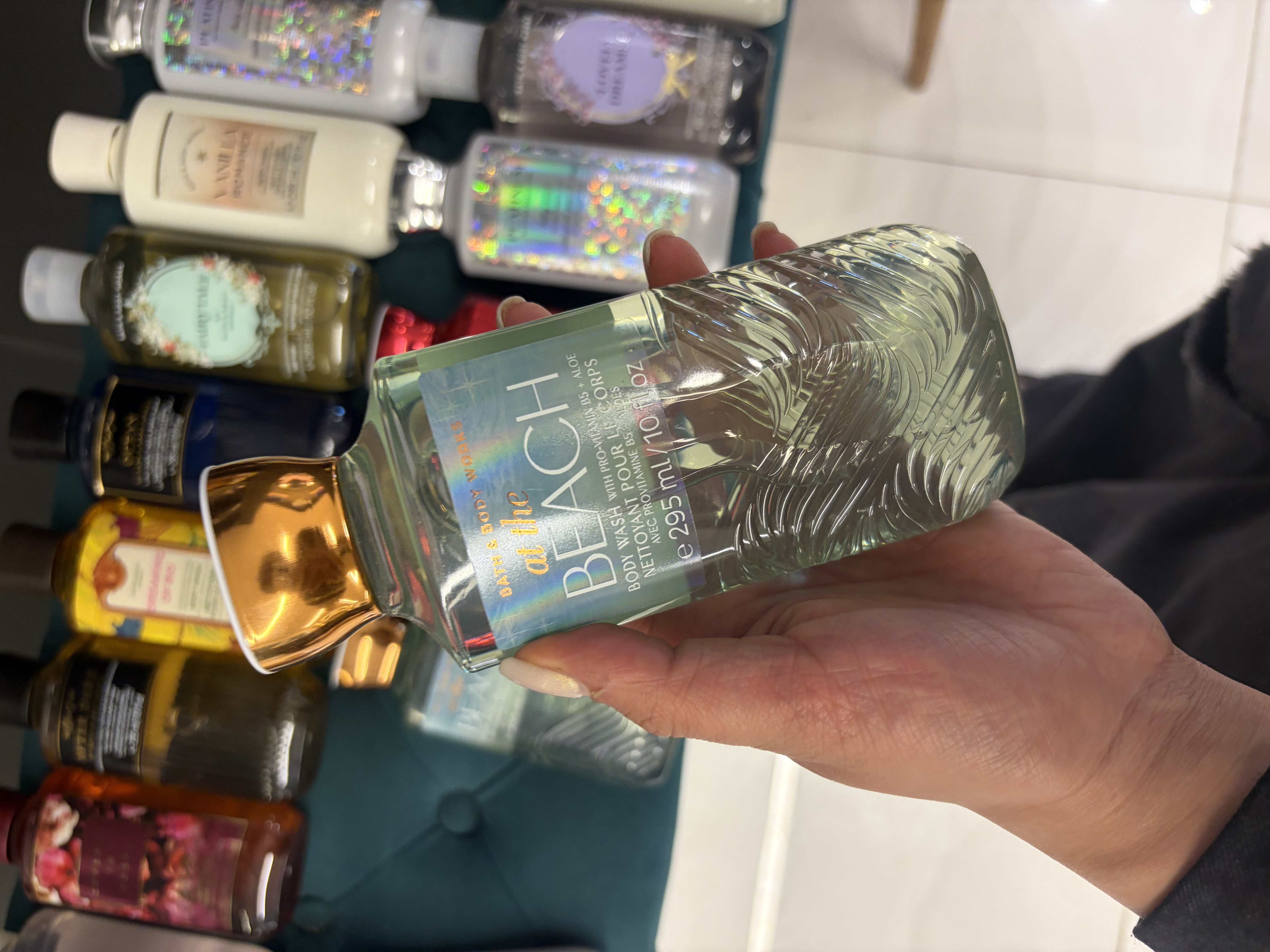 بادی واش شامپو بدن At the beach بث اند بادی Bath & body