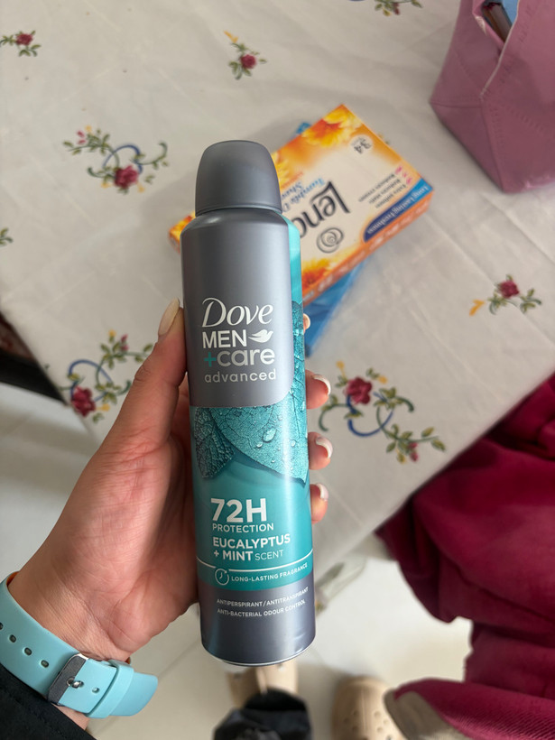 اسپری ضد تعریق مردانه داو 72 ساعته با رایحه نعنا و اکالیپتوس Dove Eucalyptus & Mint حجم 250 میل