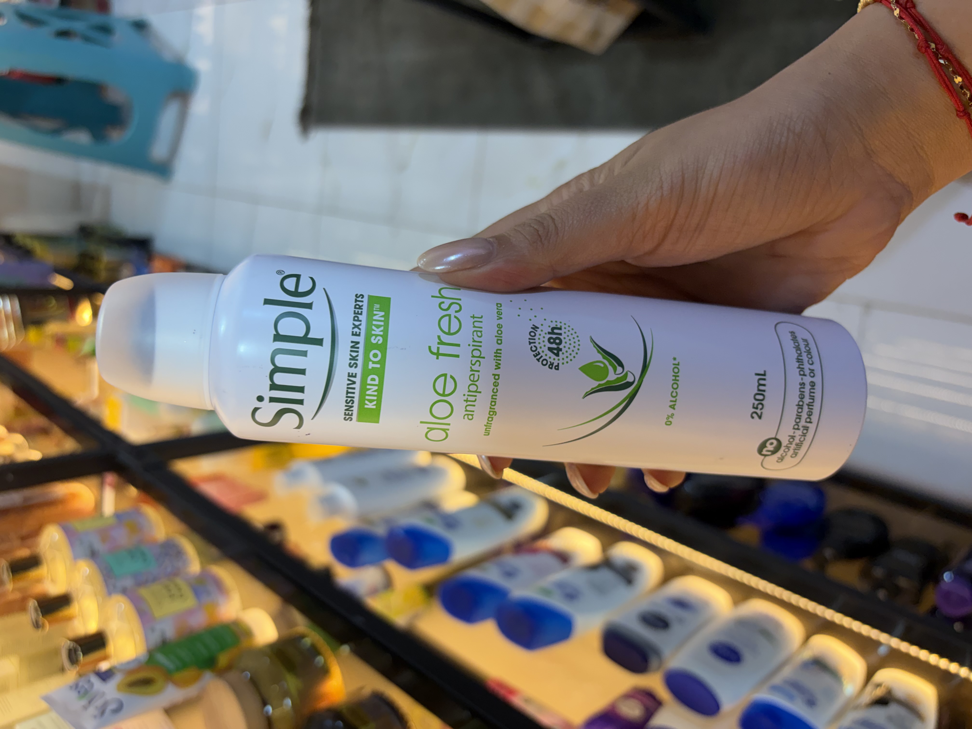 اسپری ضد تعریق سیمپل مدل Gentle Care حجم ۲۵۰ میل زنانه ۴۸ ساعته
